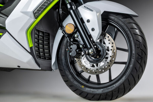 dsr-200-details-f-600x400-1