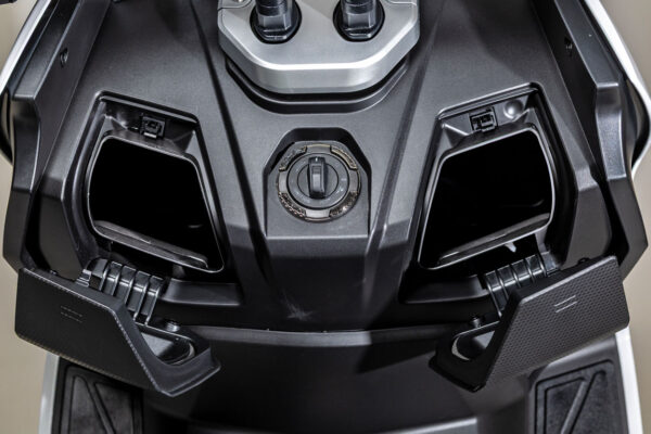xsuv-details-d-600x400-1